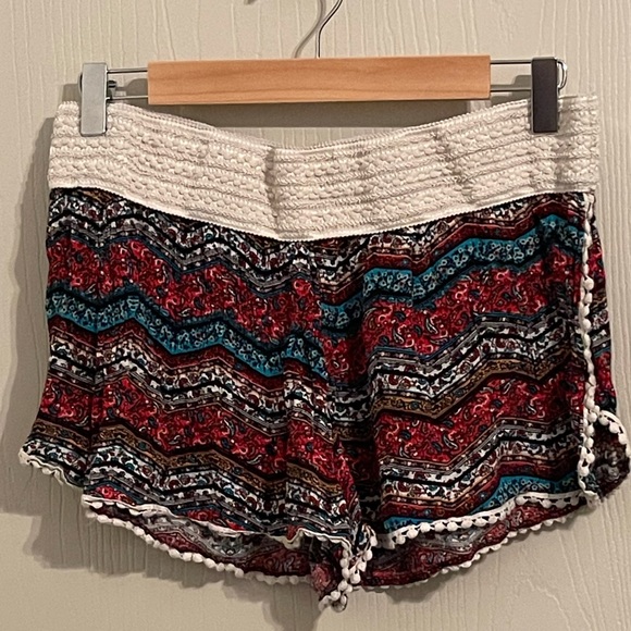 Multicolored Summery Short Shorts - Picture 1 of 3